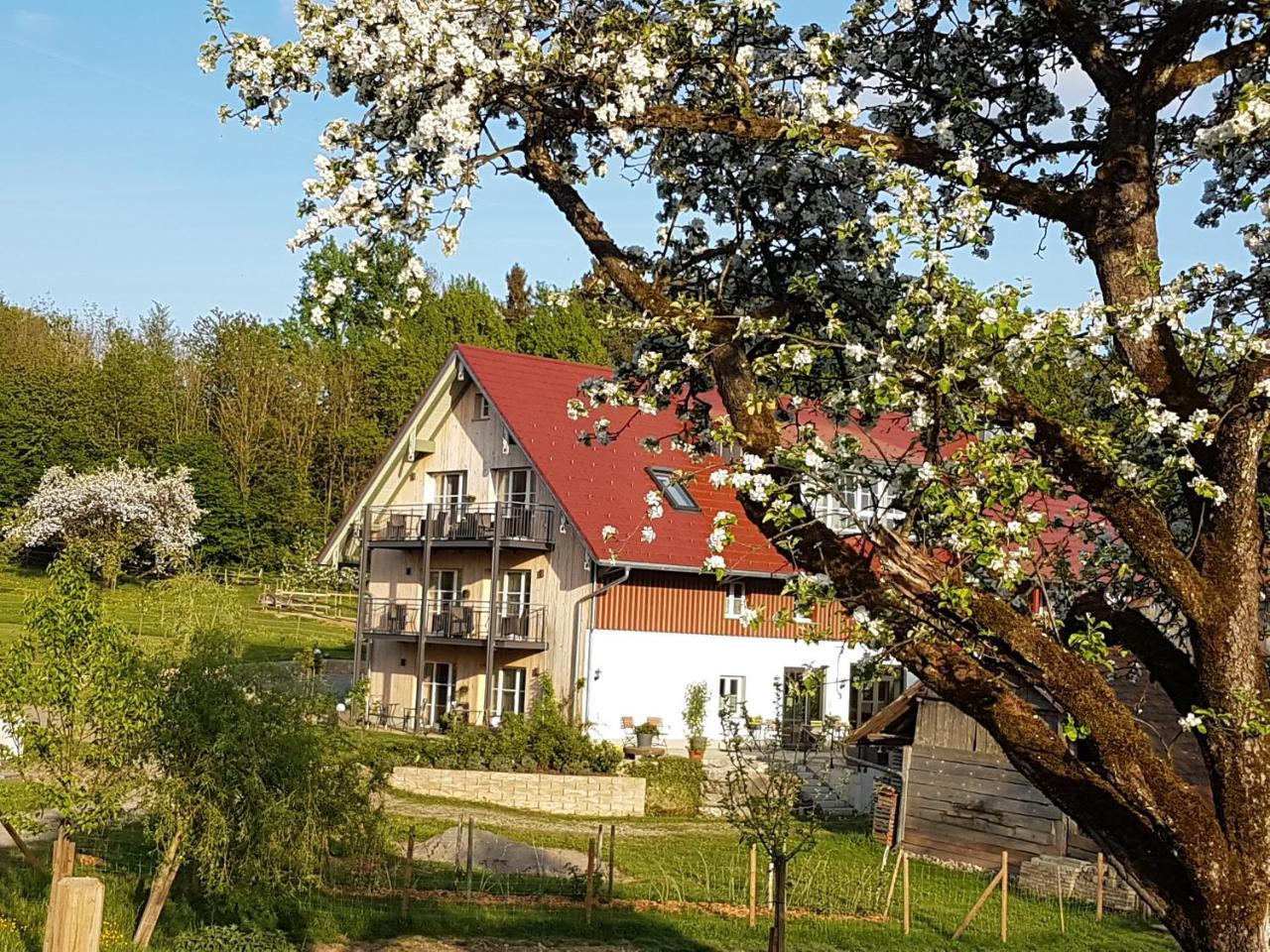 Landgut Apfelrose